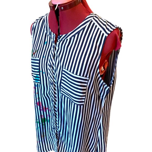 TERRA NOSTRA - Striped Sleeveless Button-Front Top with abstract print – Size L - Picture 6 of 13
